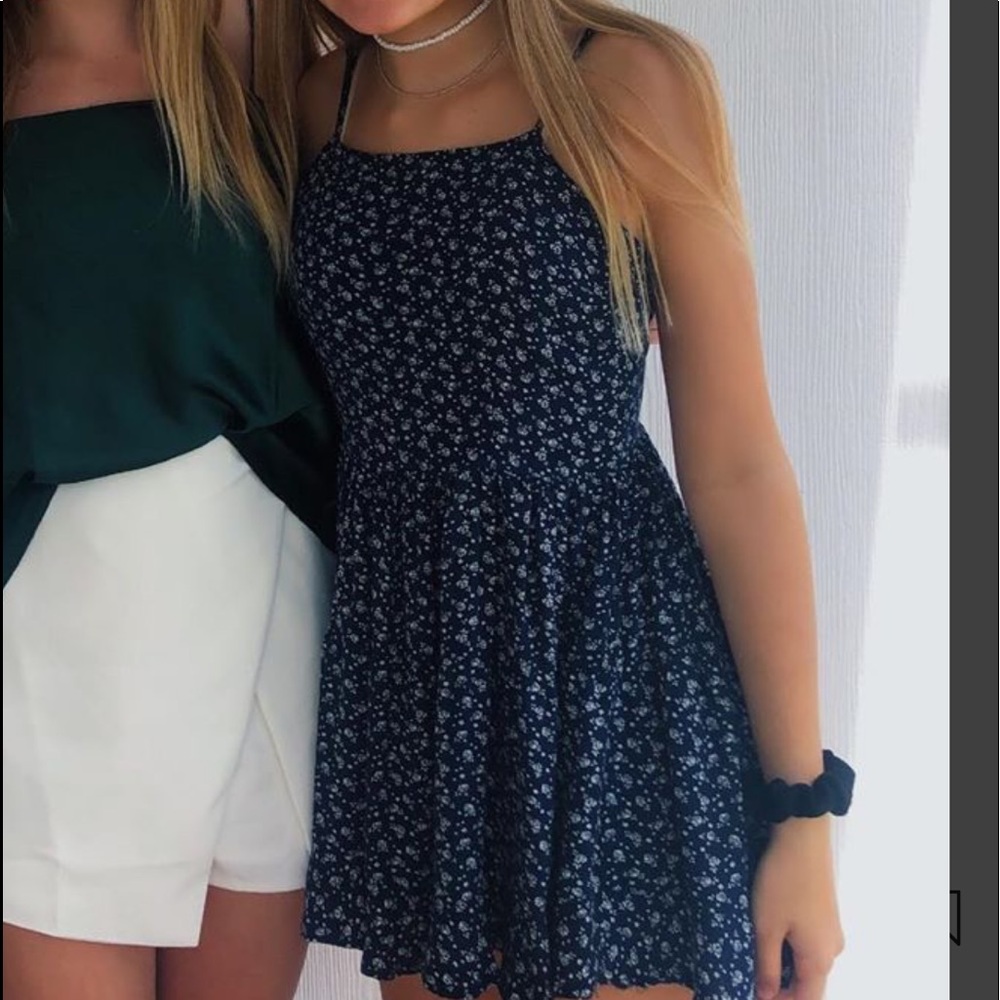 Brandy Melville floral tie back dress